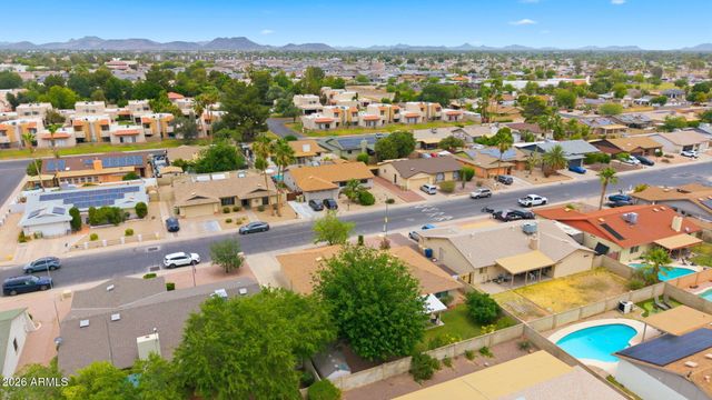 5621 W HEARN Road, Glendale, AZ 85306