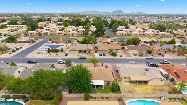 5621 W HEARN Road, Glendale, AZ 85306