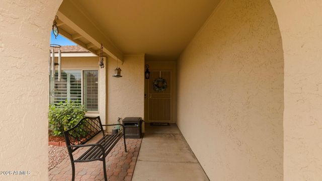 5621 W HEARN Road, Glendale, AZ 85306
