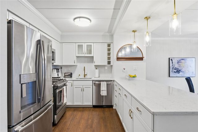 5 Bayard Rd 104, Shadyside, PA 15213
