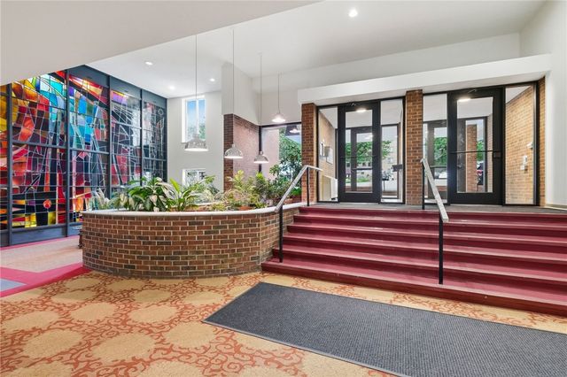 5 Bayard Rd 104, Shadyside, PA 15213