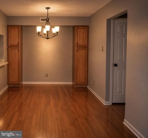 2602 YARMOUTH LN, Mt Laurel, NJ 08054
