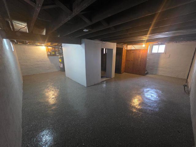 1134 Bertch Avenue, Waterloo, IA 50702