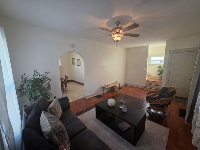 1134 Bertch Avenue, Waterloo, IA 50702