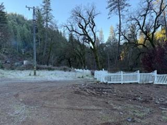 27917 Mineral School Road, Bella Vista, CA 96008