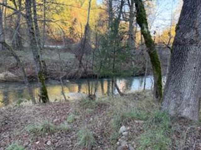 27917 Mineral School Road, Bella Vista, CA 96008