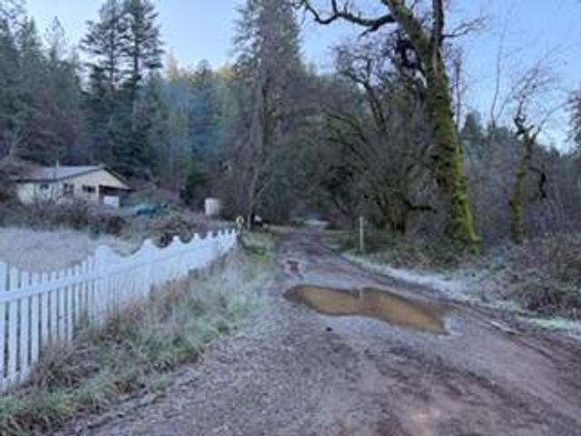 27917 Mineral School Road, Bella Vista, CA 96008