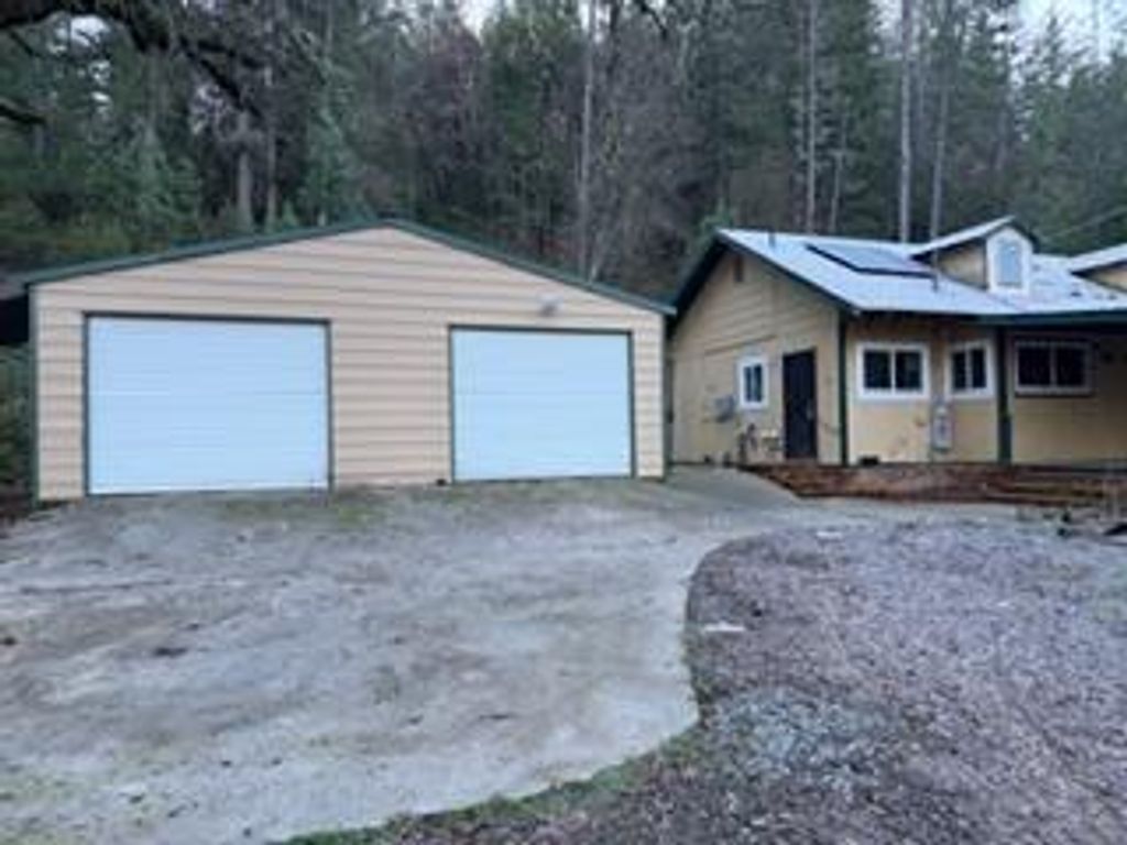 27917 Mineral School Road, Bella Vista, CA 96008