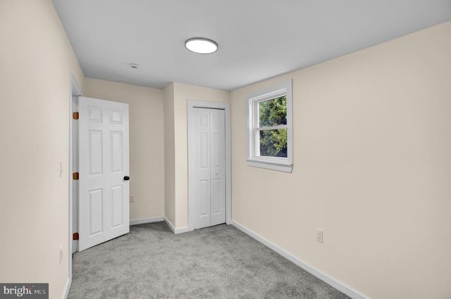 41 W WASHINGTON ST, Fleetwood, PA 19522