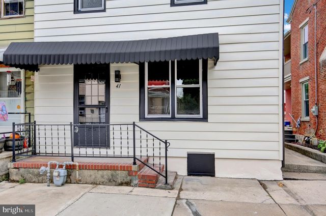 41 W WASHINGTON ST, Fleetwood, PA 19522