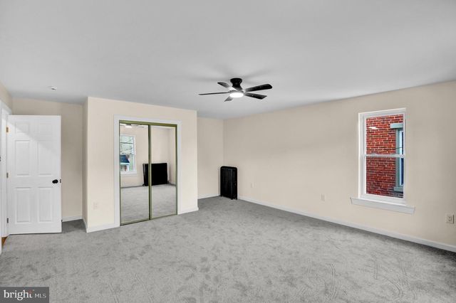 41 W WASHINGTON ST, Fleetwood, PA 19522