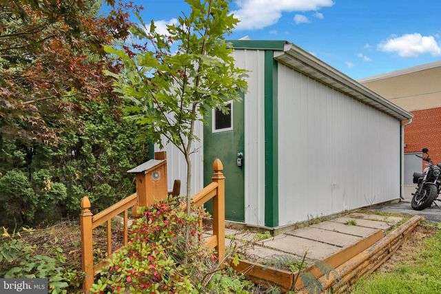 41 W WASHINGTON ST, Fleetwood, PA 19522