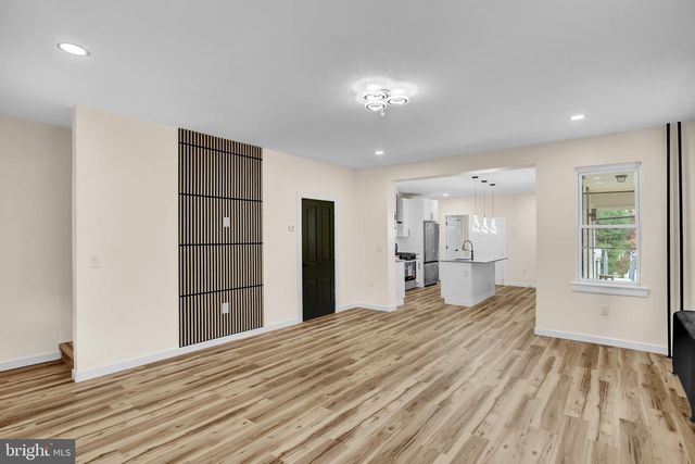 41 W WASHINGTON ST, Fleetwood, PA 19522