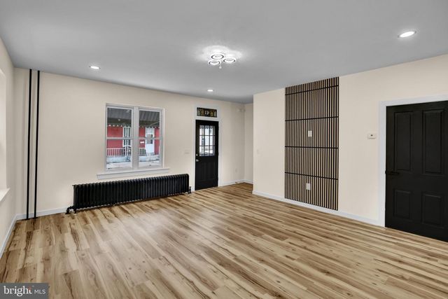 41 W WASHINGTON ST, Fleetwood, PA 19522
