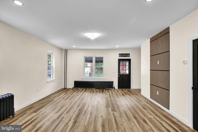 41 W WASHINGTON ST, Fleetwood, PA 19522