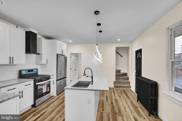 41 W WASHINGTON ST, Fleetwood, PA 19522