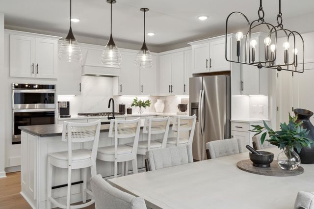 1584 Norbert Lane, Shakopee, MN 55379