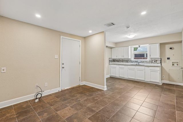 4516 Dewberry Street, Houston, TX 77021