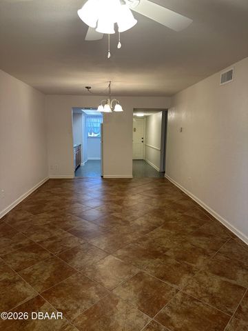 118 S Halifax Ave Apt 210, Daytona Beach, FL 32118