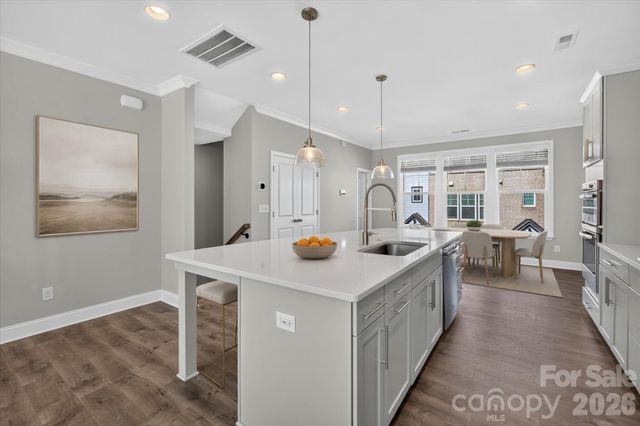 314 Hastings Run Drive, Charlotte, NC 28211