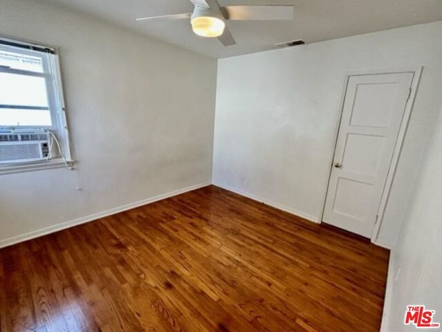 1527 W Centinela Avenue D, Santa Monica, CA 90404