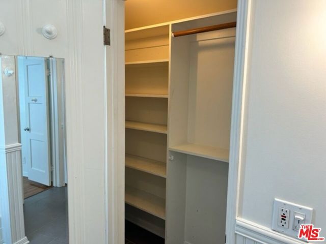 1527 W Centinela Avenue D, Santa Monica, CA 90404