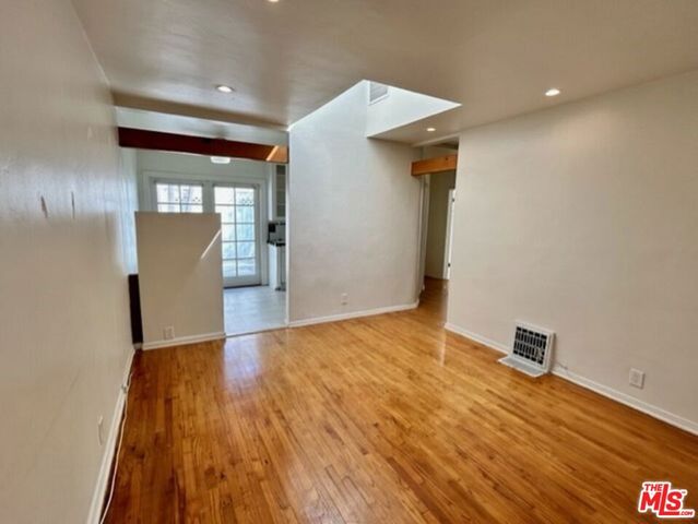 1527 W Centinela Avenue D, Santa Monica, CA 90404