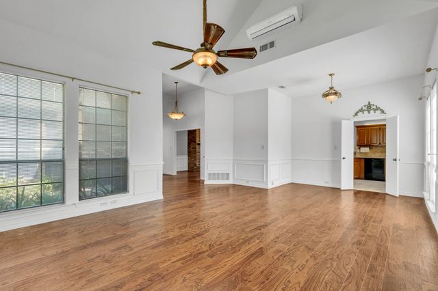 1112 Pawnee Trail, Carrollton, TX 75007