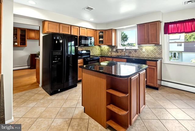 555 ELLIOTT DR, King Of Prussia, PA 19406