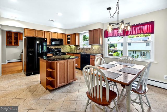 555 ELLIOTT DR, King Of Prussia, PA 19406
