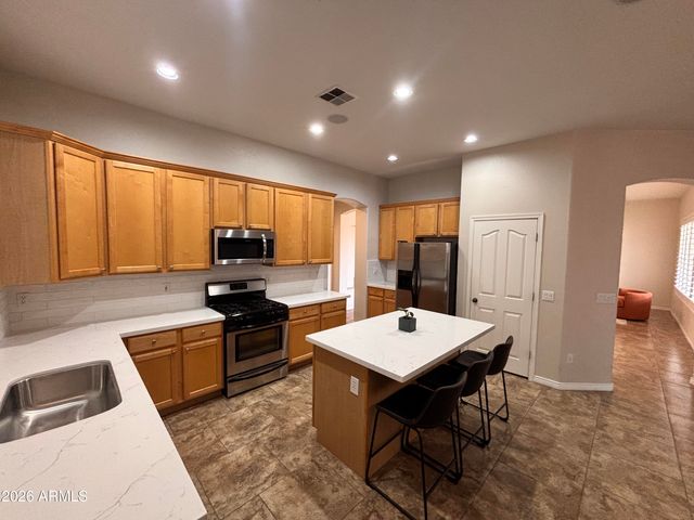 434 E SHEFFIELD Avenue, Gilbert, AZ 85296