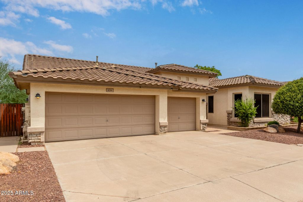 434 E SHEFFIELD Avenue, Gilbert, AZ 85296