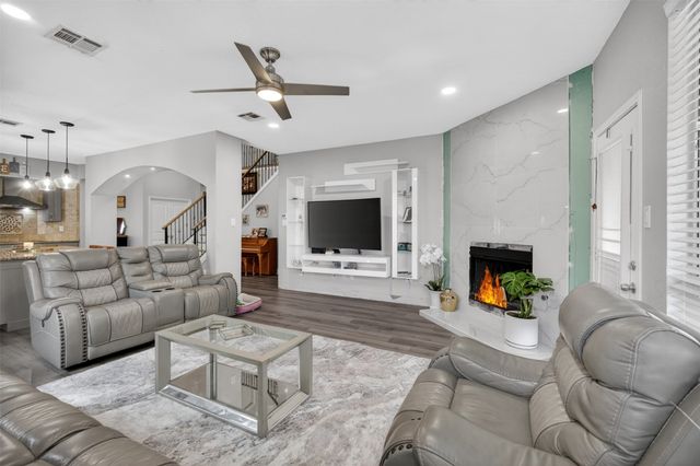 1922 Rustic Creek Drive, Garland, TX 75040