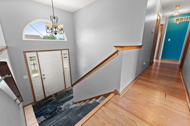 323 Quail Drive, Hobart, IN 46342