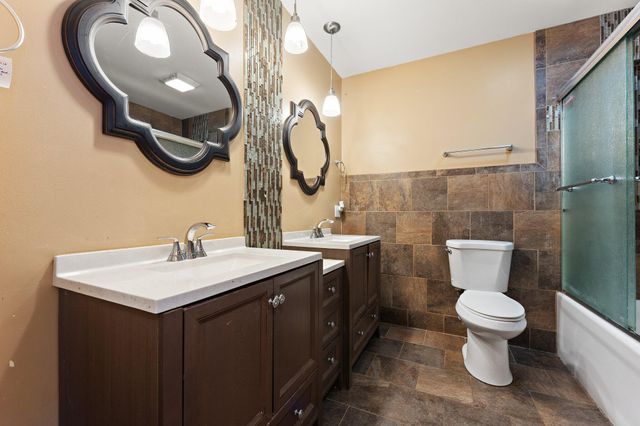 323 Quail Drive, Hobart, IN 46342