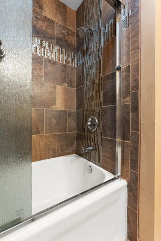 323 Quail Drive, Hobart, IN 46342