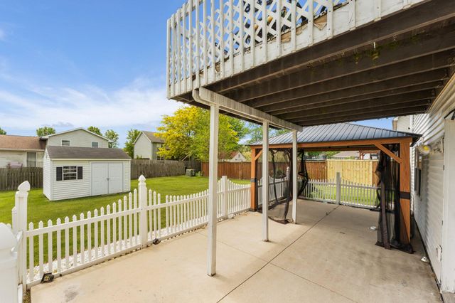 323 Quail Drive, Hobart, IN 46342