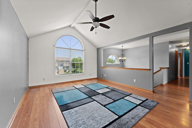 323 Quail Drive, Hobart, IN 46342