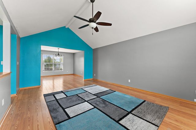 323 Quail Drive, Hobart, IN 46342