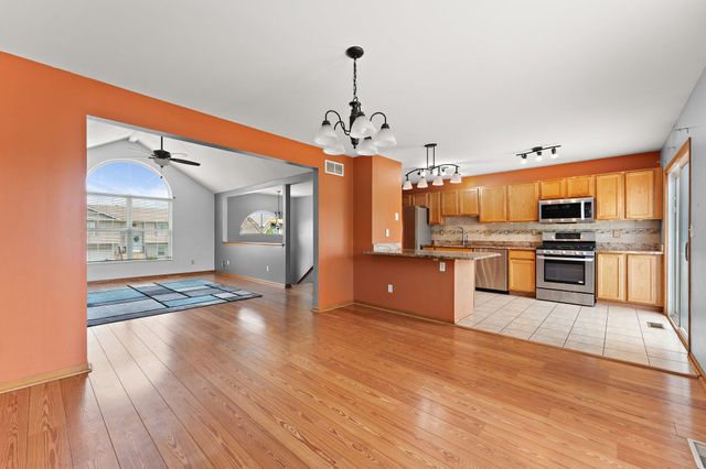 323 Quail Drive, Hobart, IN 46342