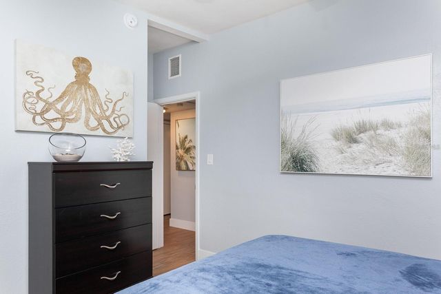 407 E CRYSTAL LAKE STREET, Orlando, FL 32806