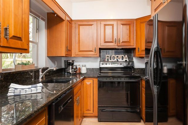 407 E CRYSTAL LAKE STREET, Orlando, FL 32806