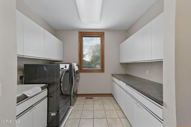 7303 Copperwood Lane, Sylvania, OH 43560