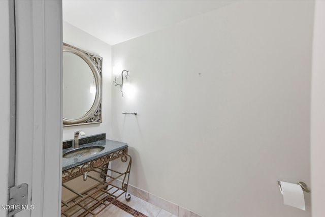 7303 Copperwood Lane, Sylvania, OH 43560