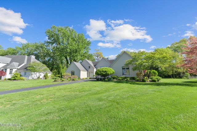 7303 Copperwood Lane, Sylvania, OH 43560