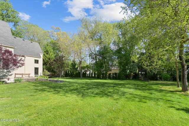 7303 Copperwood Lane, Sylvania, OH 43560