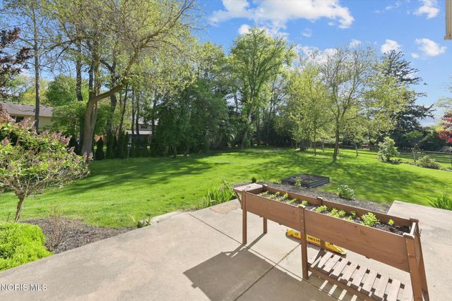 7303 Copperwood Lane, Sylvania, OH 43560