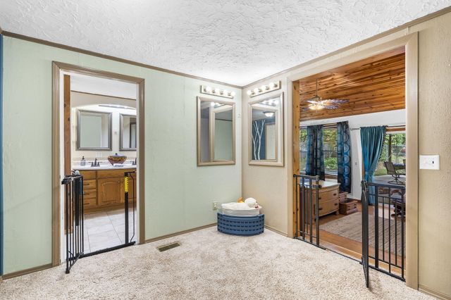 328 Brenda Drive, Ozark, MO 65721