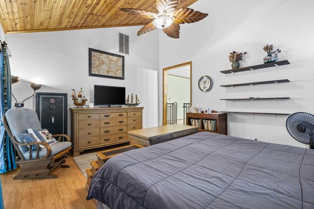 328 Brenda Drive, Ozark, MO 65721