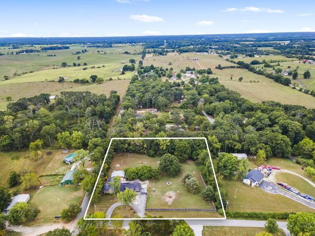 328 Brenda Drive, Ozark, MO 65721